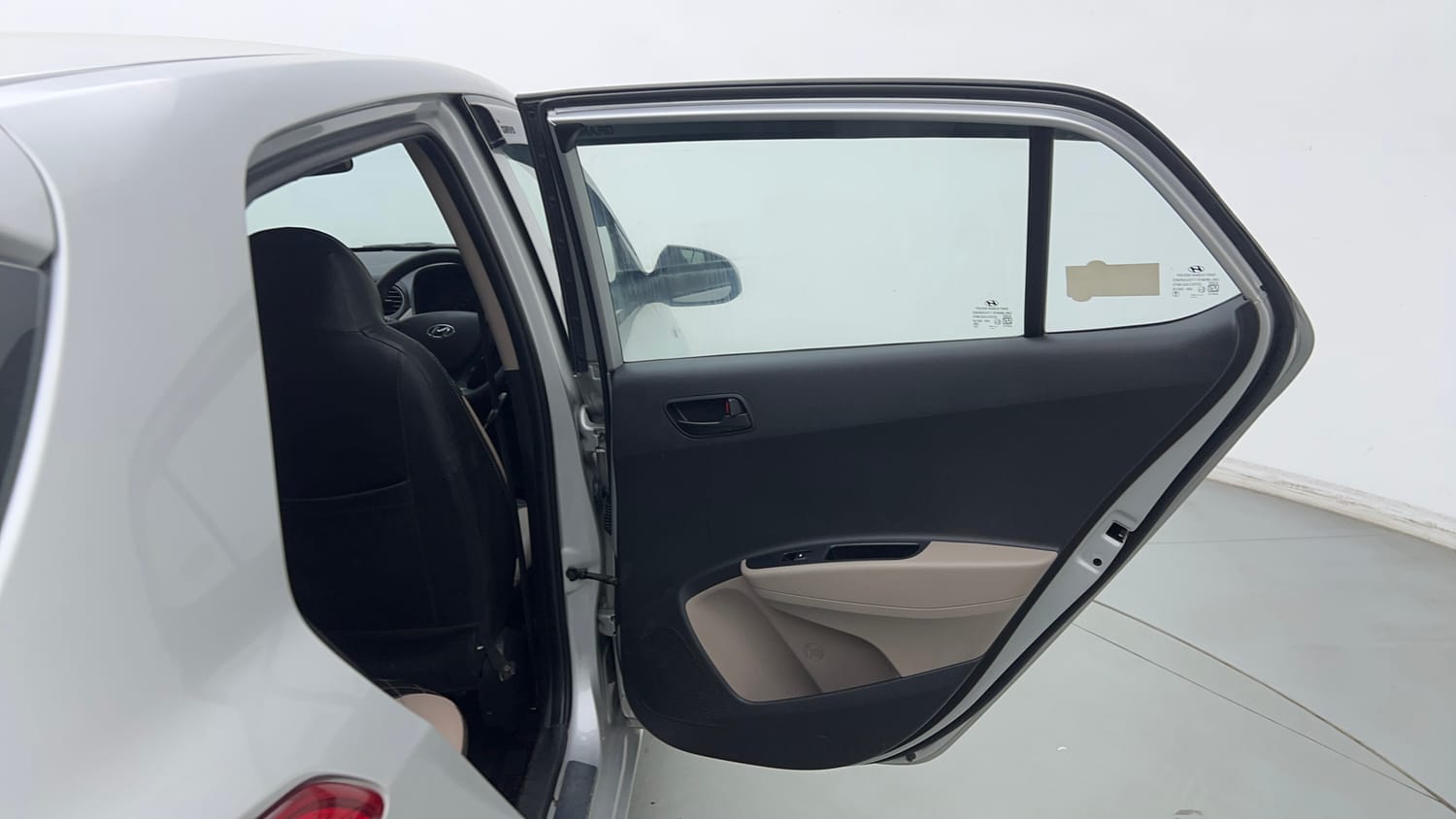 Used 2017 Hyundai Grand i10 Magna 1.2 Kappa VTVT Petrol Manual interior RIGHT REAR DOOR OPEN VIEW