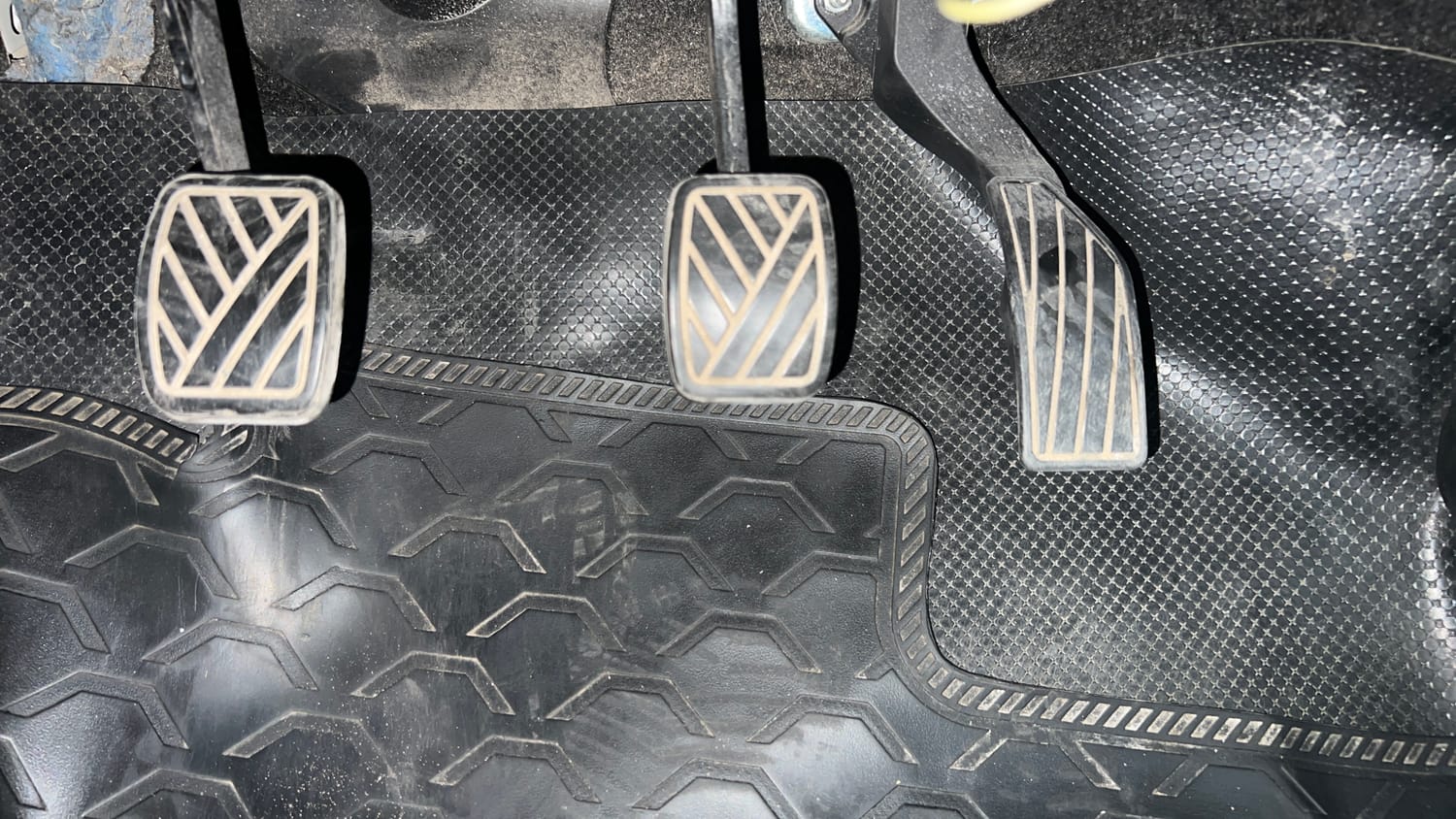 Used 2012 Maruti Suzuki Swift LXi Petrol Manual interior PEDALS VIEW