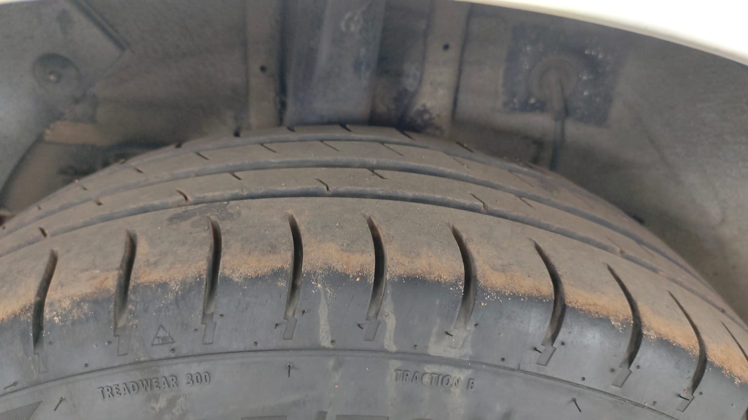 Used 2019 Hyundai Elite i20 Magna Plus 1.2 Petrol Manual tyres RIGHT REAR TYRE TREAD VIEW