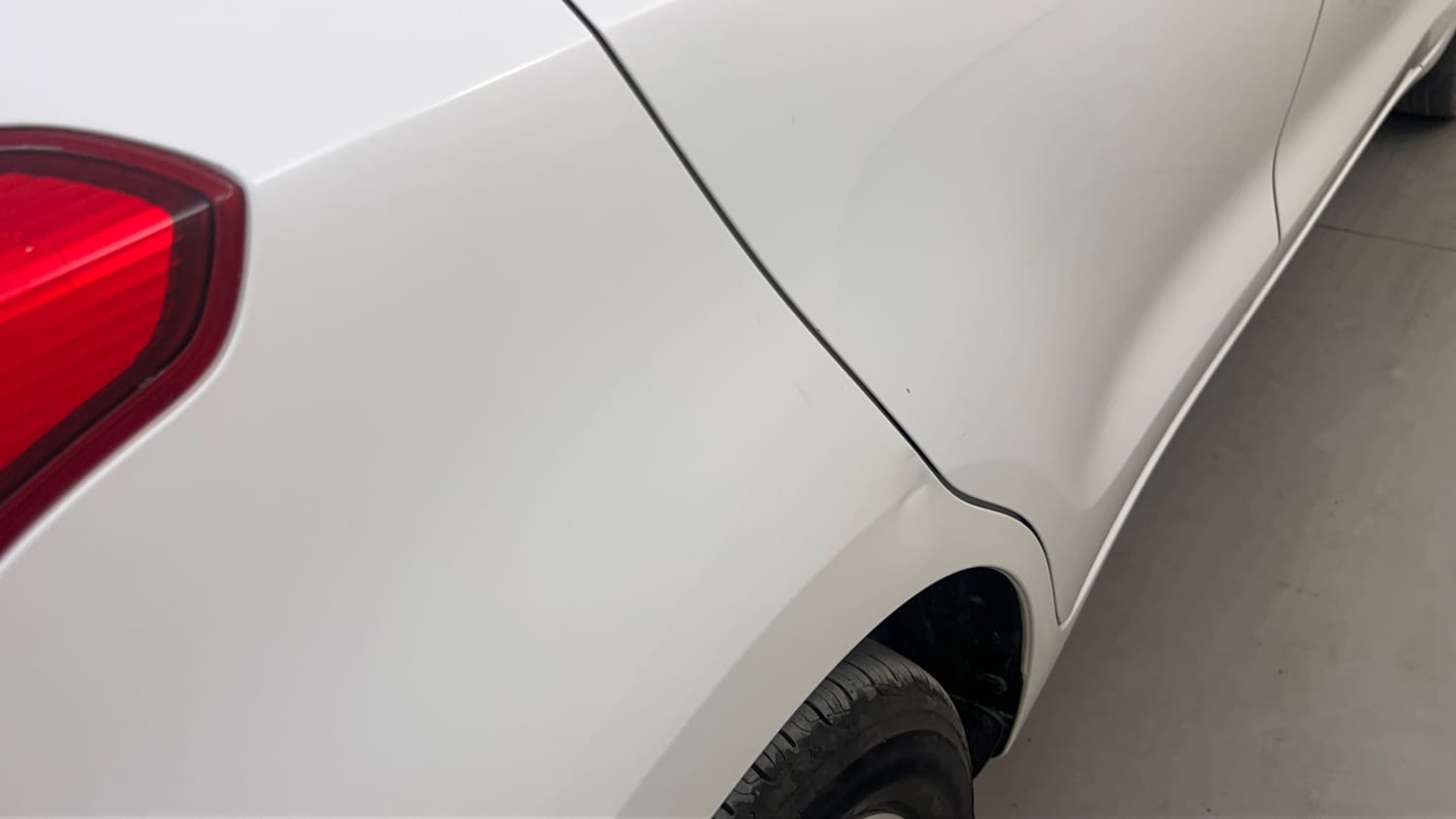 Used 2022 Maruti Suzuki Swift ZXi AMT Petrol Automatic dents MINOR SCRATCH