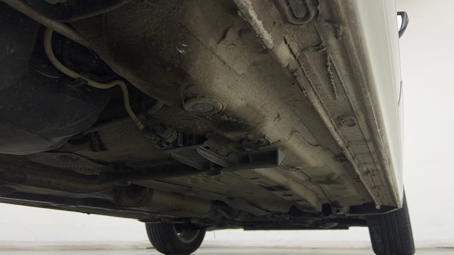 Used 2023 Skoda Slavia Ambition 1.0L TSI MT Petrol Manual extra REAR RIGHT UNDERBODY VIEW