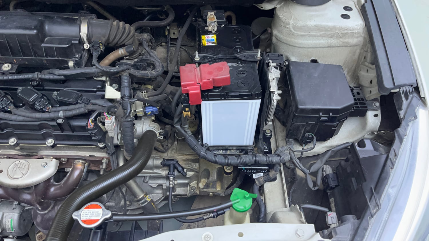 Used 2019 Maruti Suzuki Ciaz Alpha Hybrid 1.5 Petrol Manual engine ENGINE LEFT SIDE VIEW