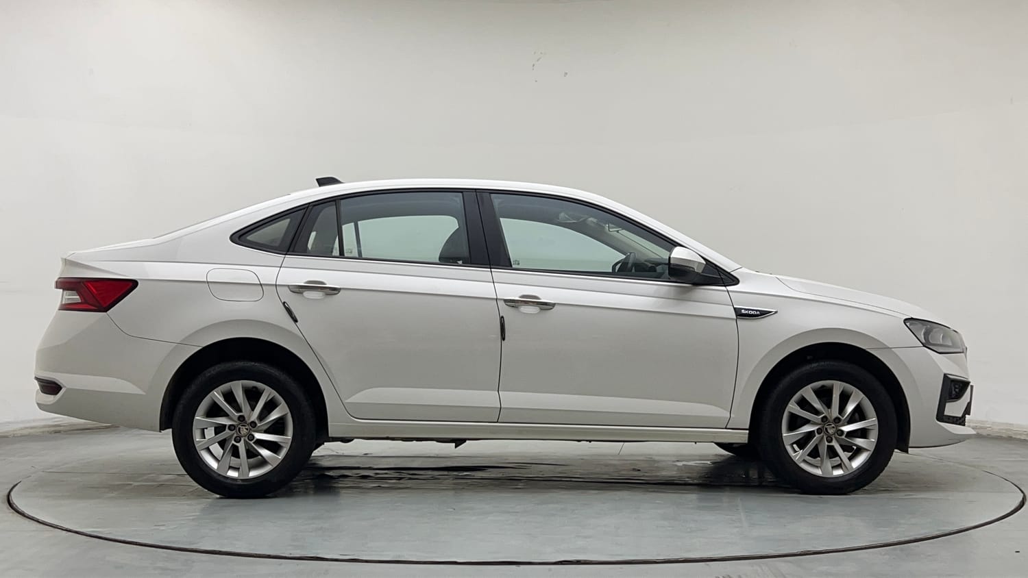 Used 2023 Skoda Slavia Ambition 1.0L TSI MT Petrol Manual exterior RIGHT SIDE VIEW