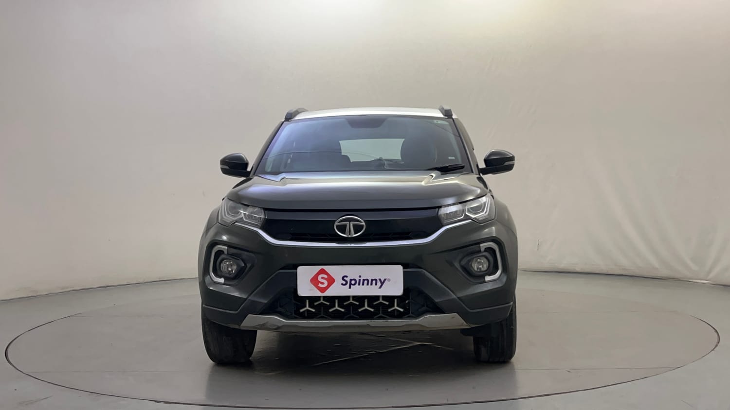 Used 2020 Tata Nexon XZ Plus (O) Dual Tone Petrol Manual exterior FRONT VIEW