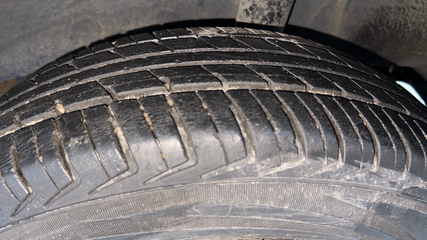 Used 2017 Renault Kwid CLIMBER 1.0 AMT Petrol Automatic tyres LEFT REAR TYRE TREAD VIEW