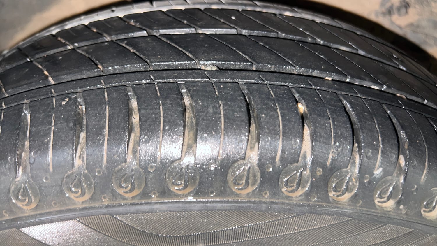 Used 2021 Tata Tiago XT Petrol Manual tyres RIGHT REAR TYRE TREAD VIEW