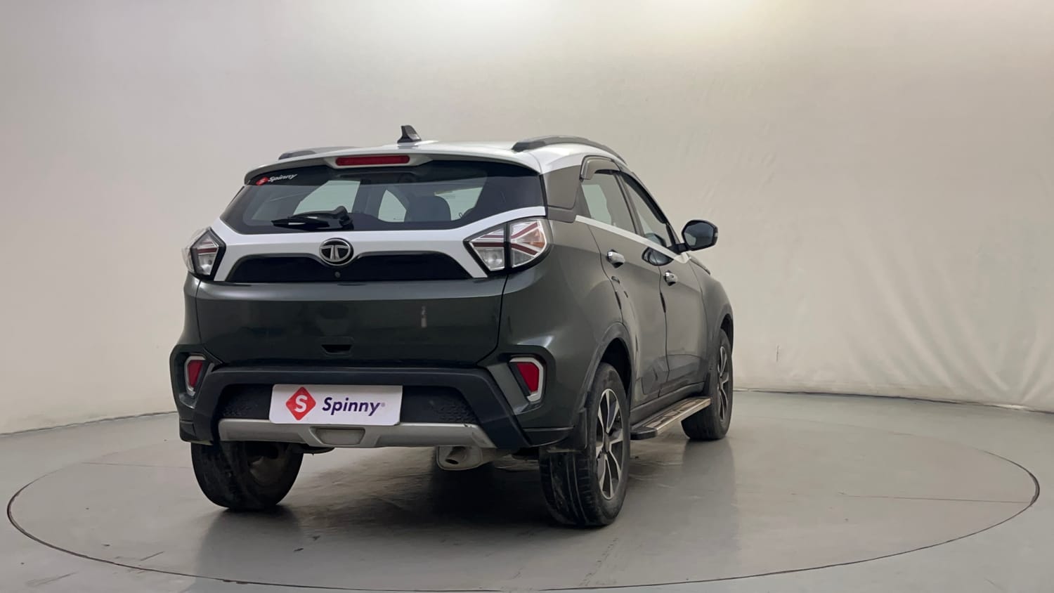 Used 2020 Tata Nexon XZ Plus (O) Dual Tone Petrol Manual exterior RIGHT REAR CORNER VIEW