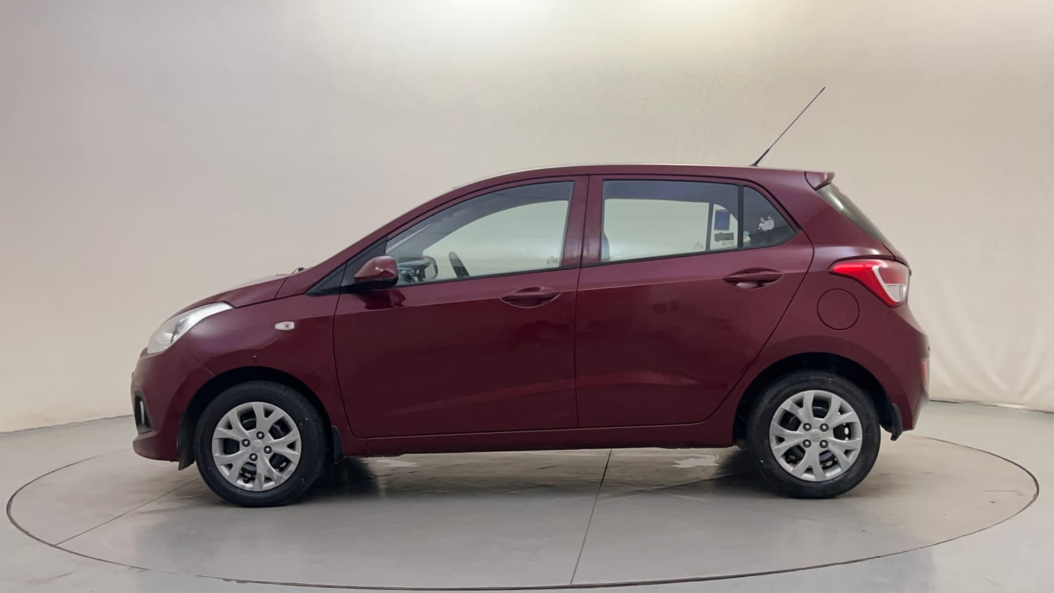 Used 2017 Hyundai Grand i10 Magna AT 1.2 Kappa VTVT Petrol Automatic exterior LEFT SIDE VIEW