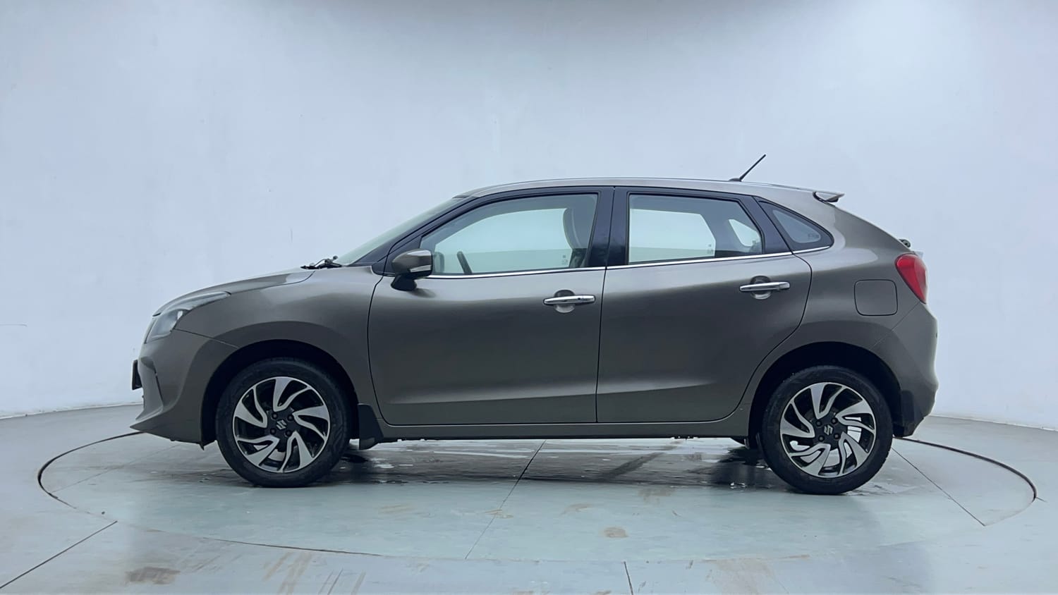 Used 2019 Maruti Suzuki Baleno Zeta 1.2 Petrol Manual exterior LEFT SIDE VIEW
