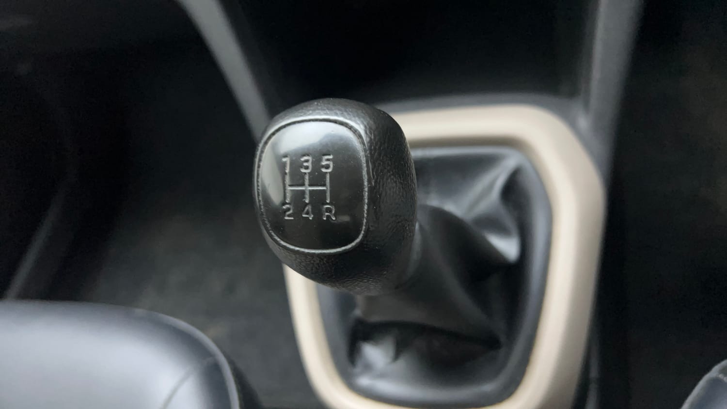 Used 2018 Hyundai Grand i10 Magna 1.2 Kappa VTVT Petrol Manual interior GEAR  KNOB VIEW
