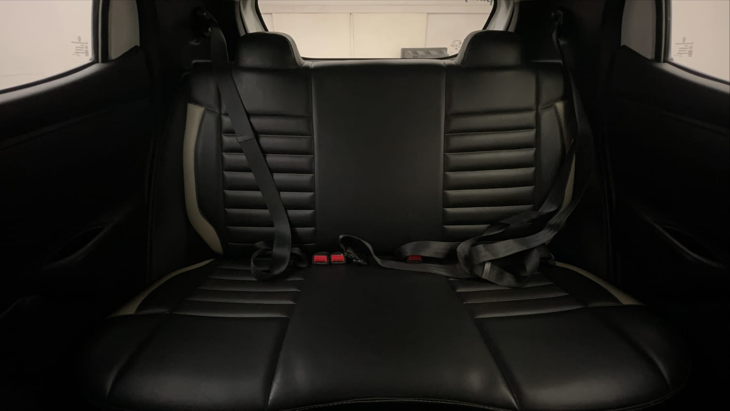 Used 2017 Renault Kwid 1.0 RXT Petrol Manual interior REAR SEAT CONDITION VIEW