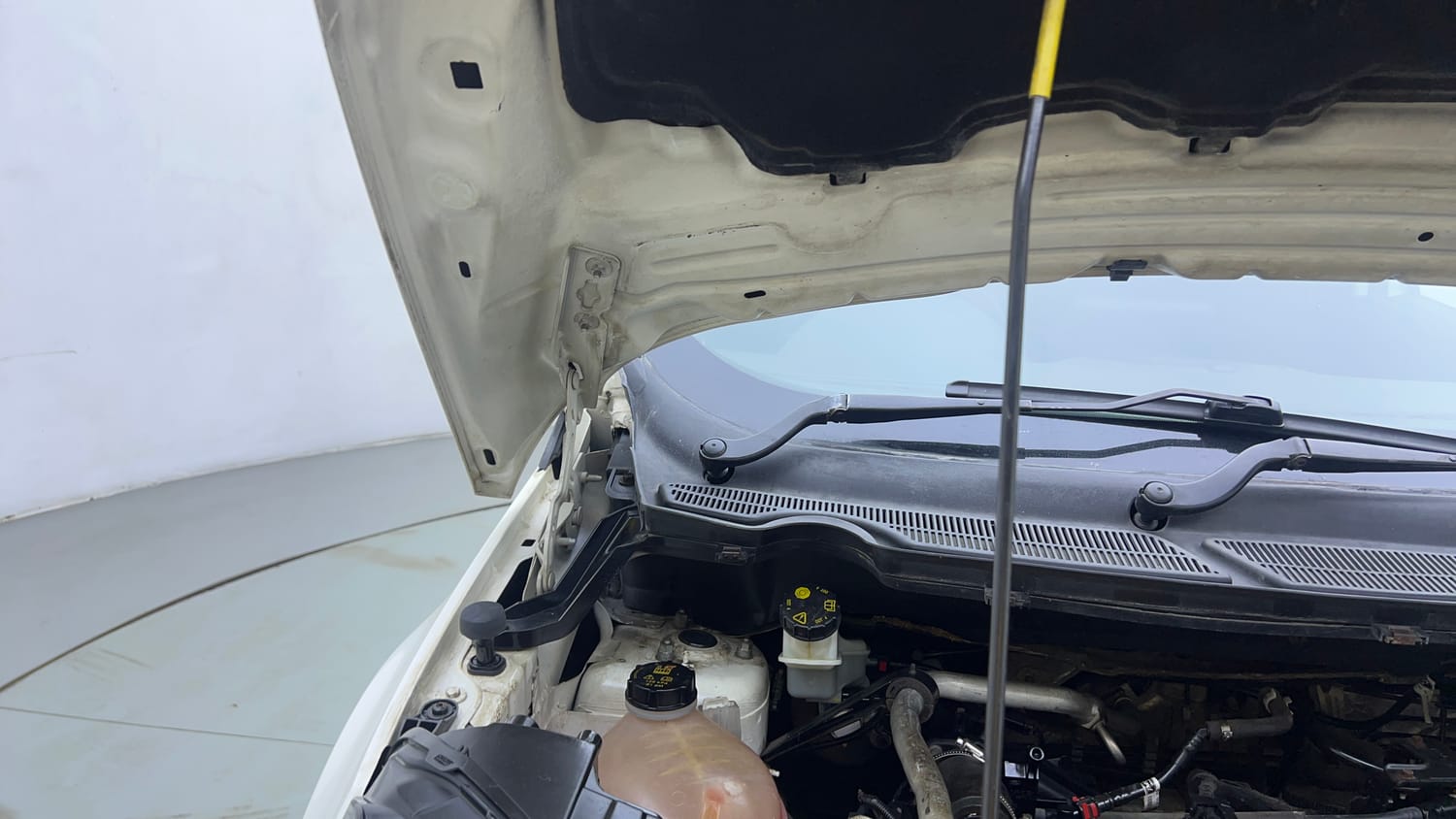 Used 2018 Ford EcoSport Titanium 1.5L TDCi Diesel Manual engine ENGINE RIGHT SIDE HINGE & APRON VIEW