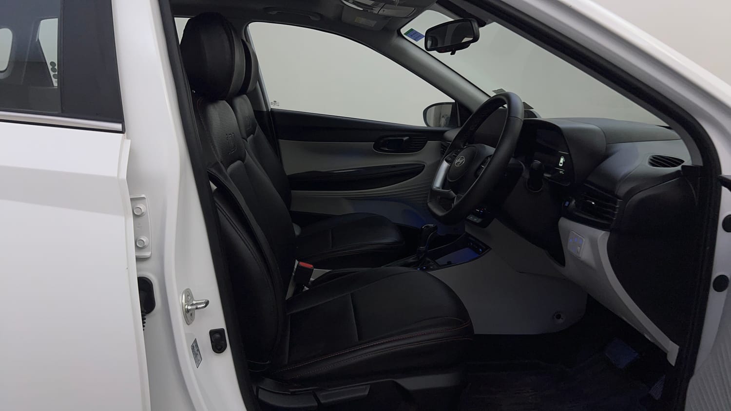 Used 2025 Hyundai New i20 Asta (O) 1.2 IVT Petrol Automatic interior RIGHT SIDE FRONT DOOR CABIN VIEW