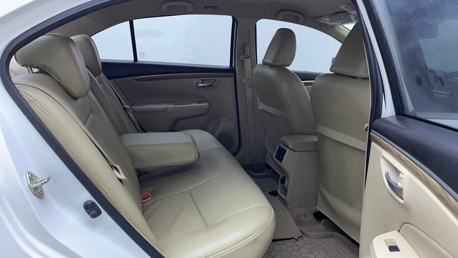 Used 2019 Maruti Suzuki Ciaz Alpha Hybrid 1.5 Petrol Manual interior RIGHT SIDE REAR DOOR CABIN VIEW