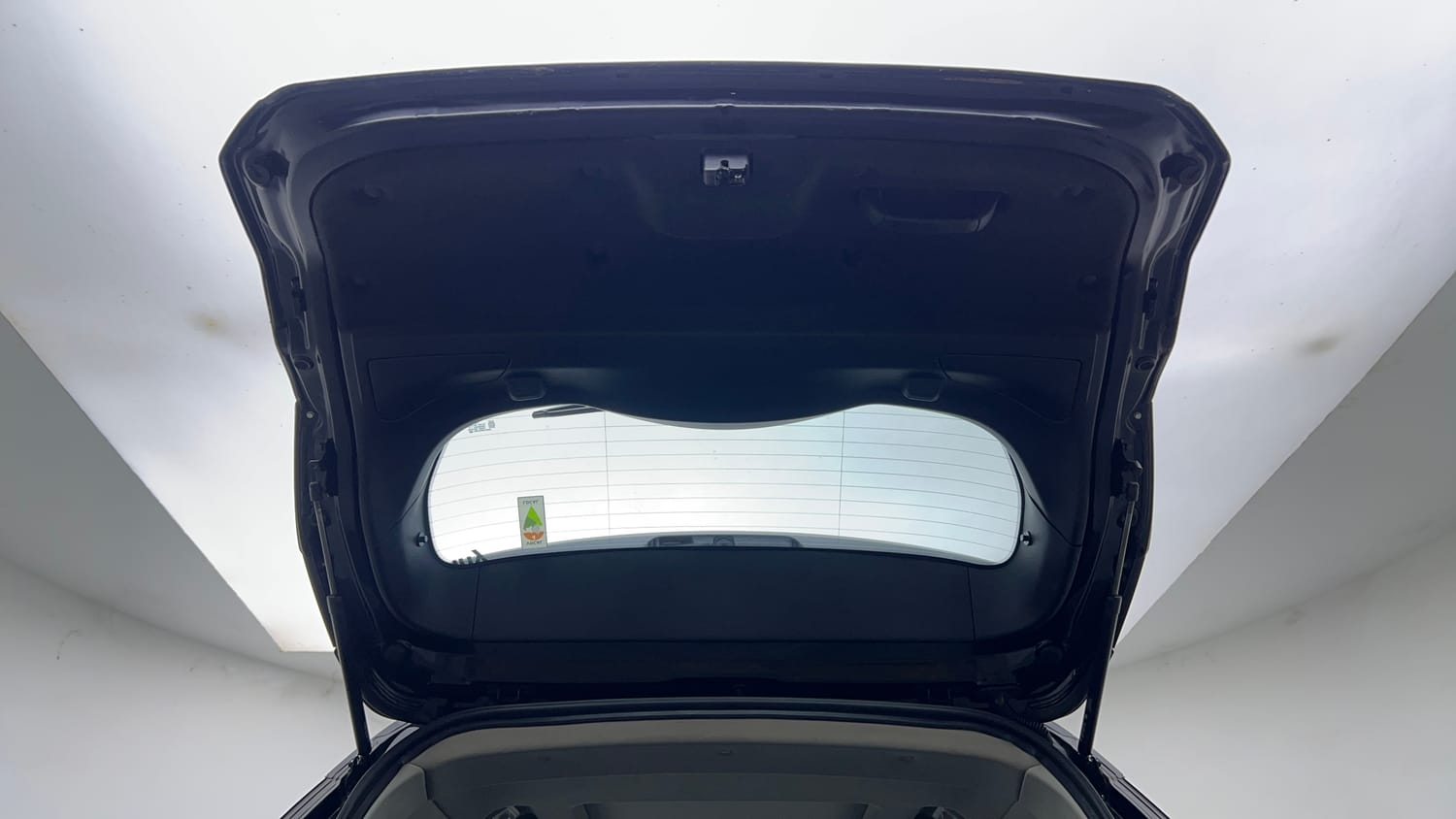 Used 2022 Tata Harrier XTA Plus Dark Edition Diesel Automatic interior DICKY DOOR OPEN VIEW