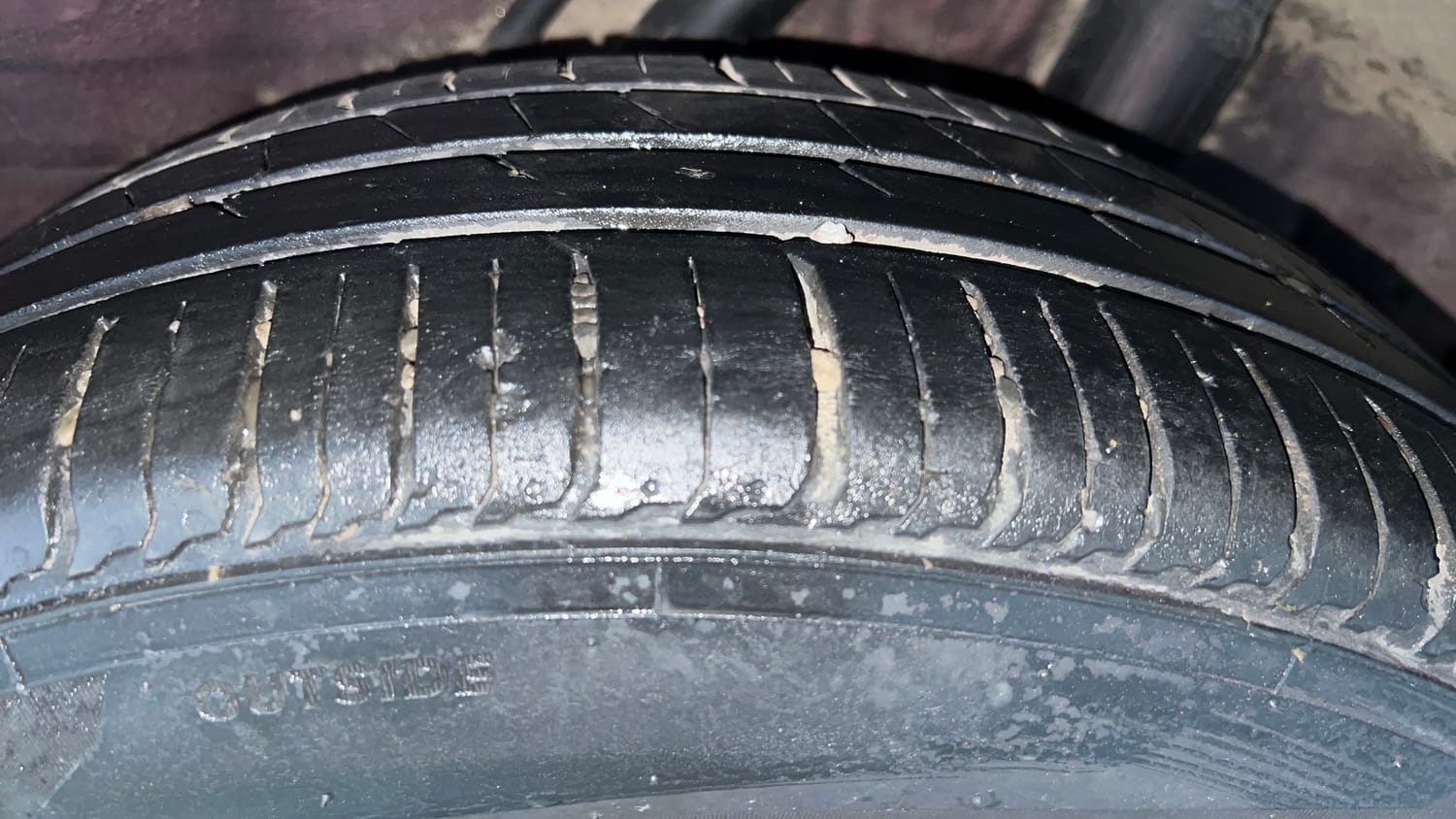 Used 2014 Honda Mobilio S Petrol Petrol Manual tyres LEFT REAR TYRE TREAD VIEW