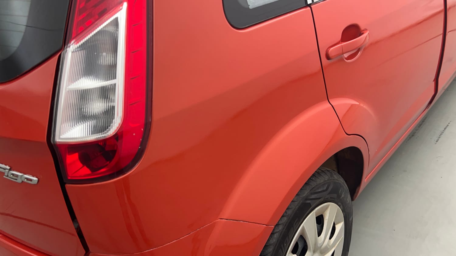 Used 2015 Ford Figo Duratec Petrol ZXI 1.2 Petrol Manual dents MINOR DENT