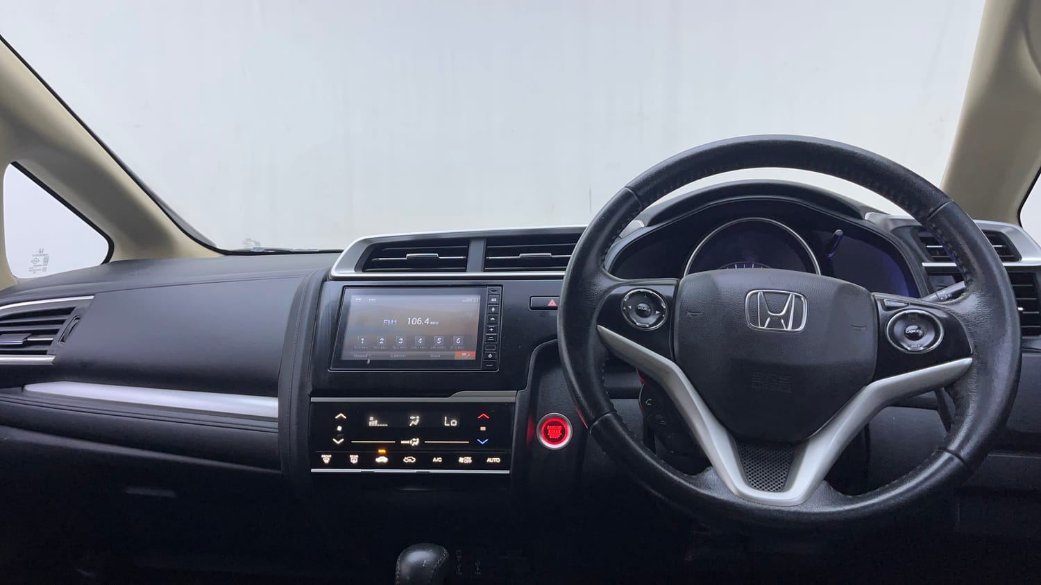 Used 2022 Honda Jazz ZX CVT Petrol Automatic interior DASHBOARD VIEW