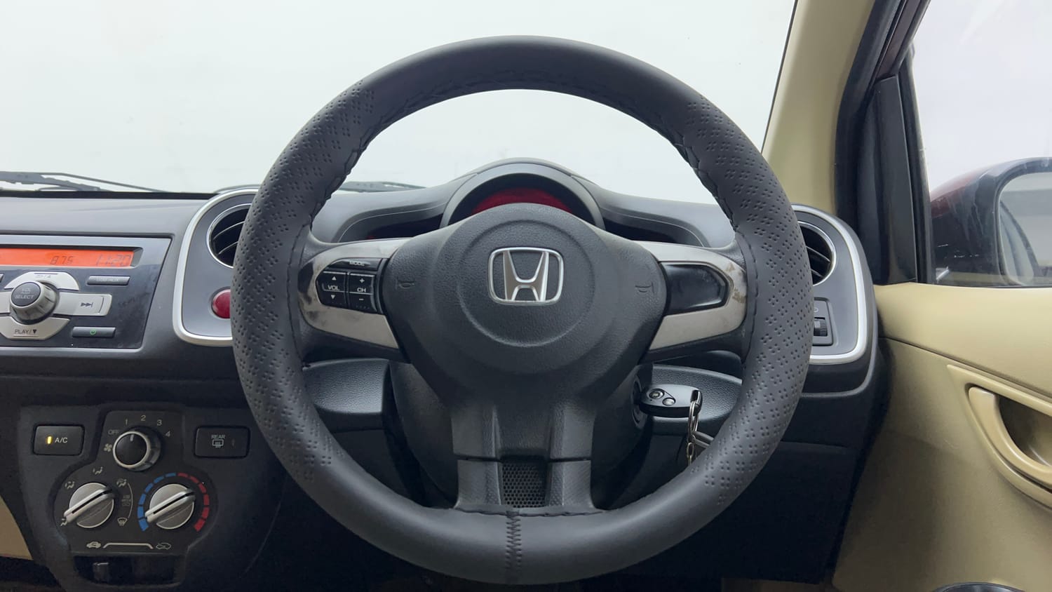 Used 2014 Honda Mobilio S Petrol Petrol Manual interior STEERING VIEW