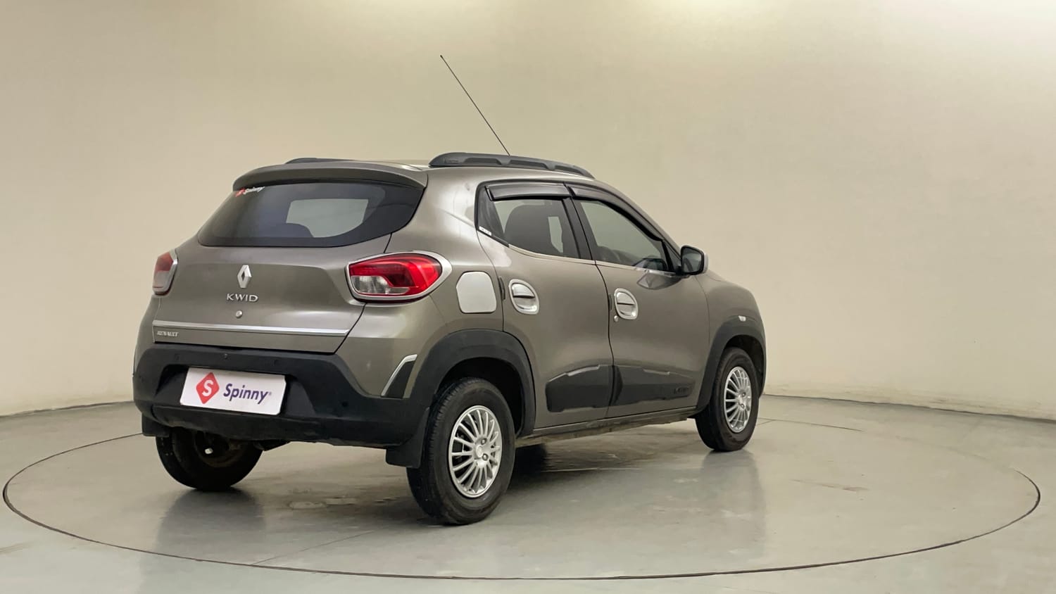 Used 2016 Renault Kwid RXT Petrol Manual exterior RIGHT REAR CORNER VIEW