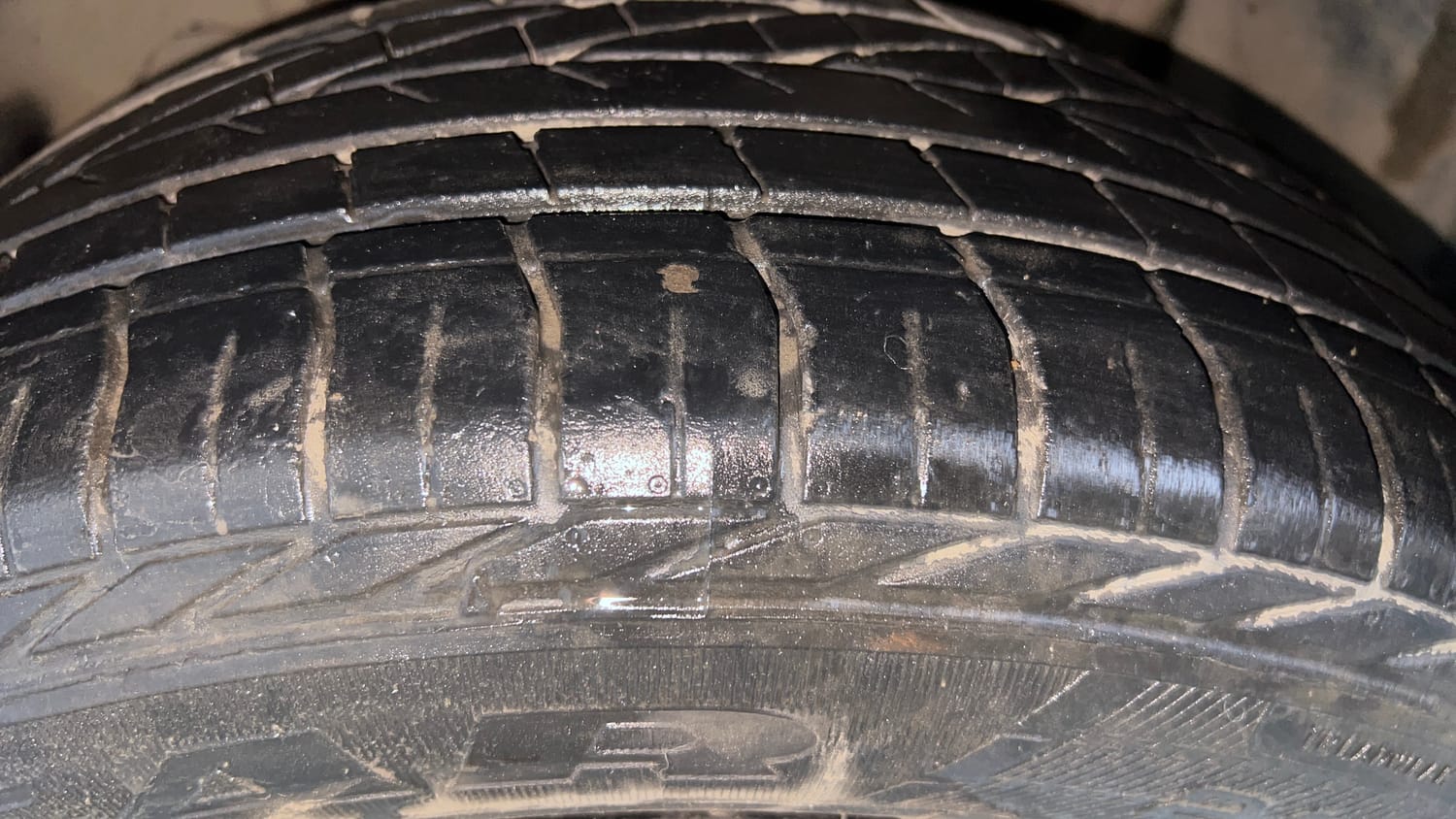 Used 2018 Tata Nexon XZA Plus Petrol Dual Tone Petrol Automatic tyres LEFT FRONT TYRE TREAD VIEW