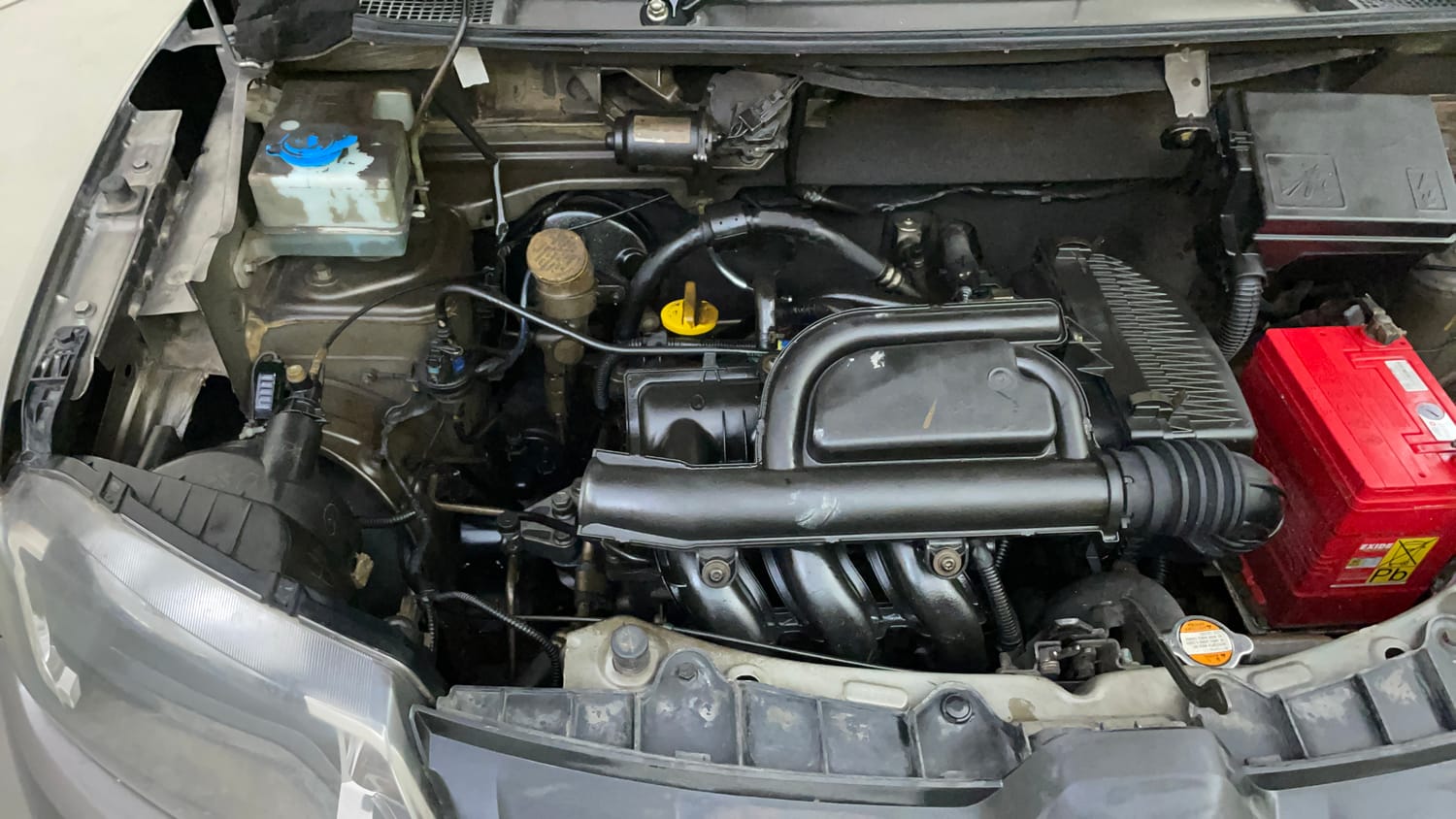 Used 2016 Renault Kwid RXT Petrol Manual engine ENGINE RIGHT SIDE VIEW