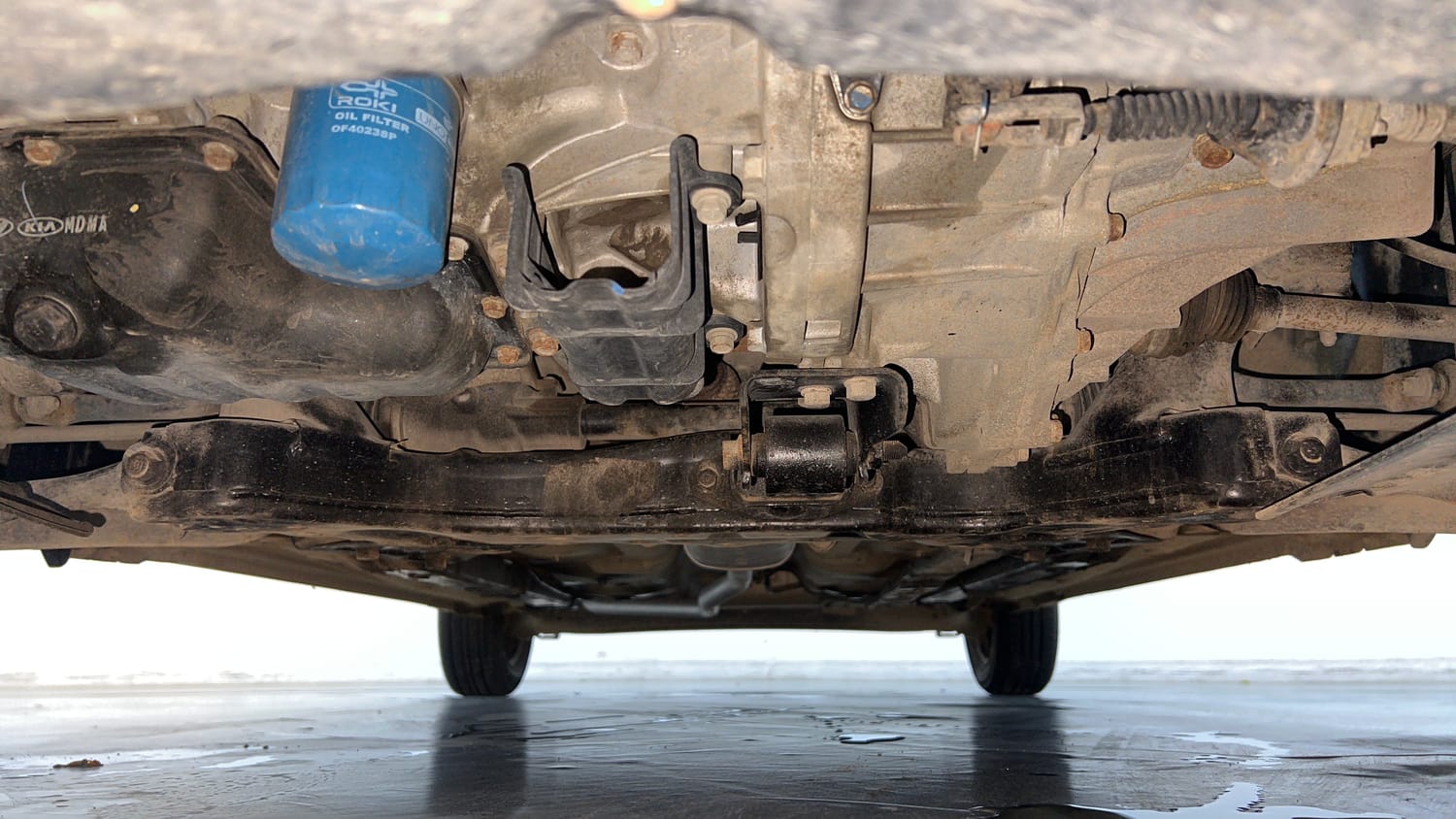 Used 2017 Hyundai Grand i10 Magna 1.2 Kappa VTVT Petrol Manual extra FRONT LEFT UNDERBODY VIEW