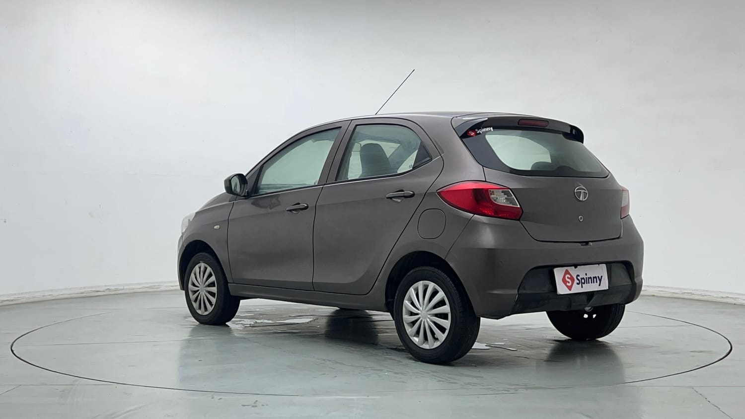 Used 2017 Tata Tiago Revotron XT Petrol Manual exterior LEFT REAR CORNER VIEW