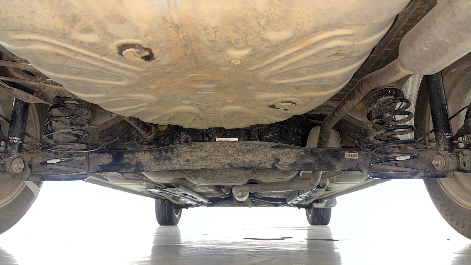 Used 2016 Toyota Etios VX Petrol Manual extra REAR UNDERBODY VIEW (TAKEN FROM REAR)