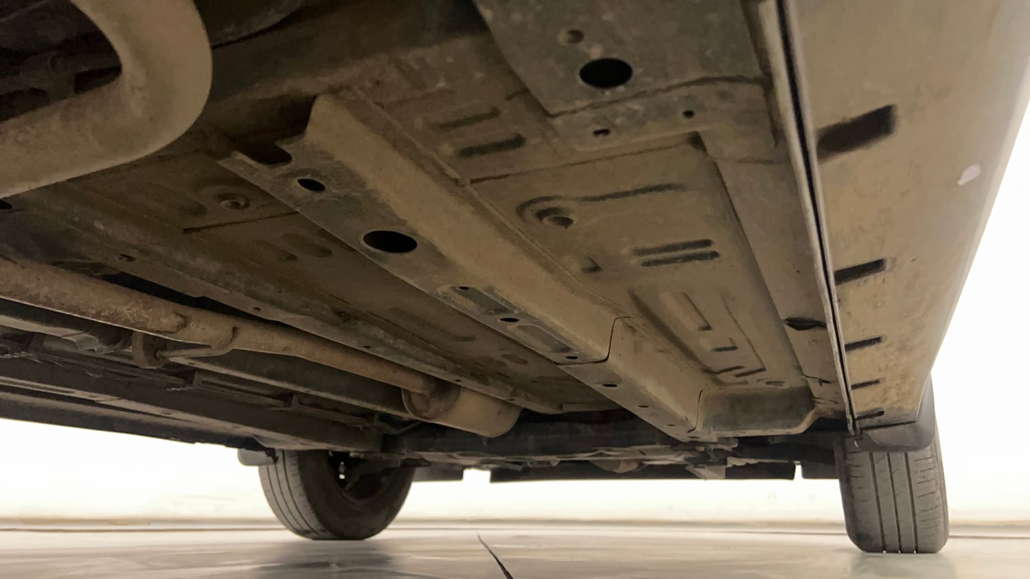 Used 2022 Tata Punch Adventure Rhythm Pack MT Petrol Manual extra REAR RIGHT UNDERBODY VIEW