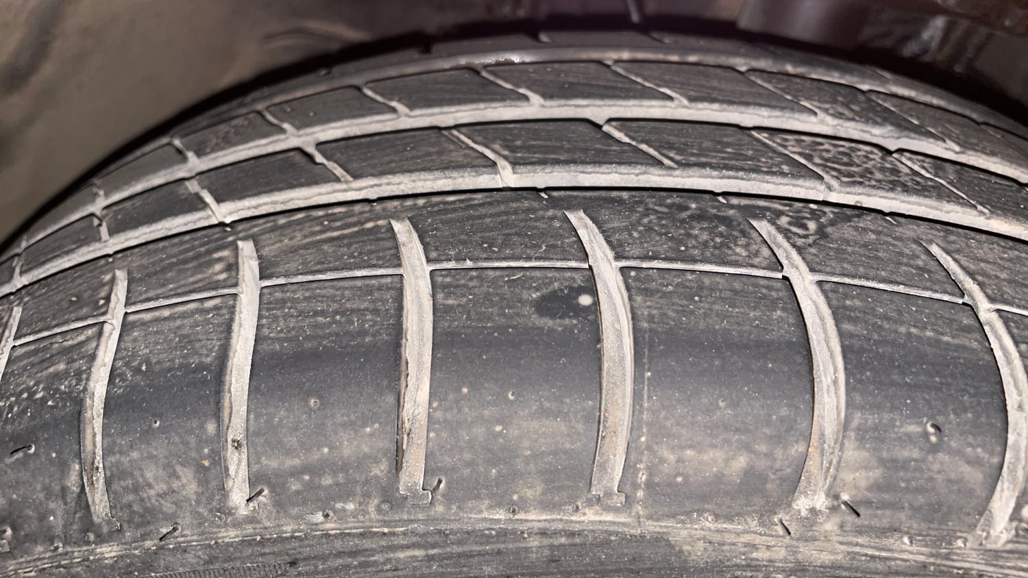 Used 2017 Tata Tigor Revotron XZ (O) Petrol Manual tyres LEFT FRONT TYRE TREAD VIEW