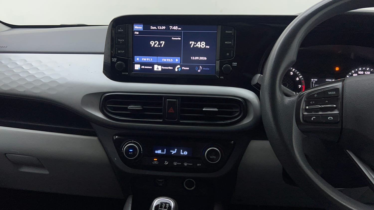 Used 2022 Hyundai Grand i10 Nios Sportz 1.2 Kappa VTVT CNG Cng Manual interior MUSIC SYSTEM & AC CONTROL VIEW