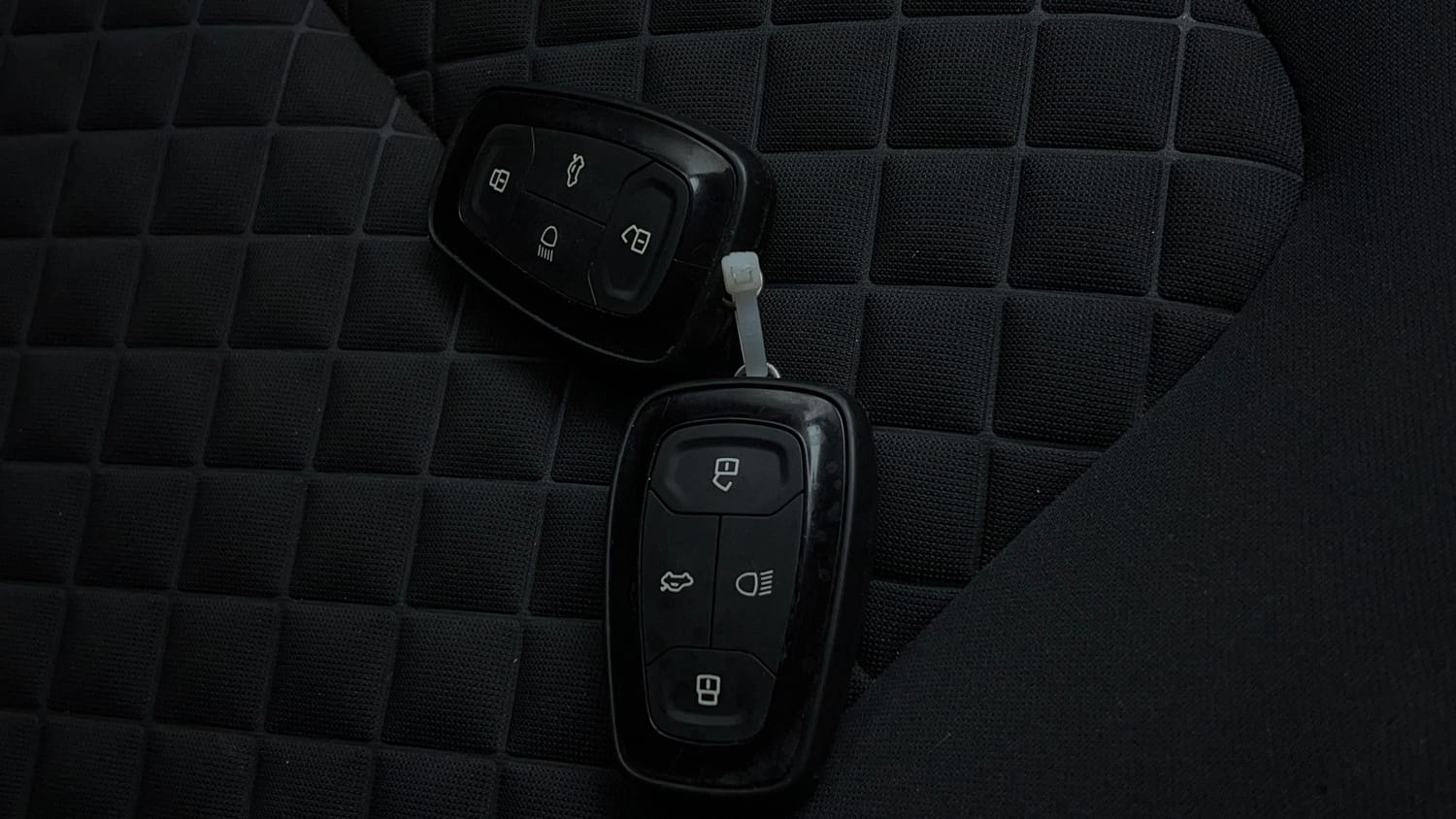 Used 2022 Tata Harrier XTA Plus Dark Edition Diesel Automatic extra CAR KEY VIEW