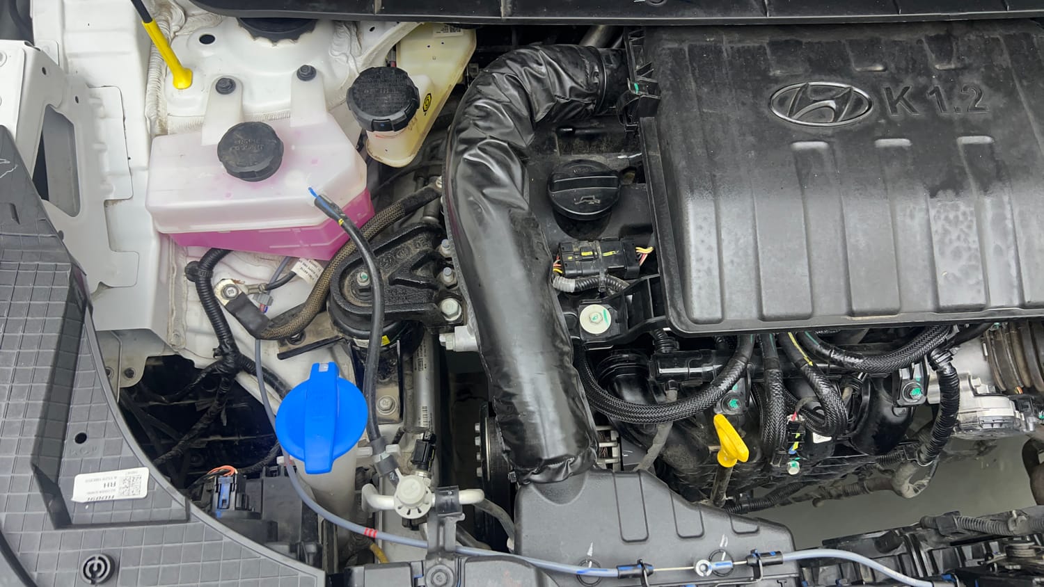 Used 2026 Hyundai Exter 1.2 Kappa Dual CNG MT HX 8 Cng Manual engine ENGINE RIGHT SIDE VIEW