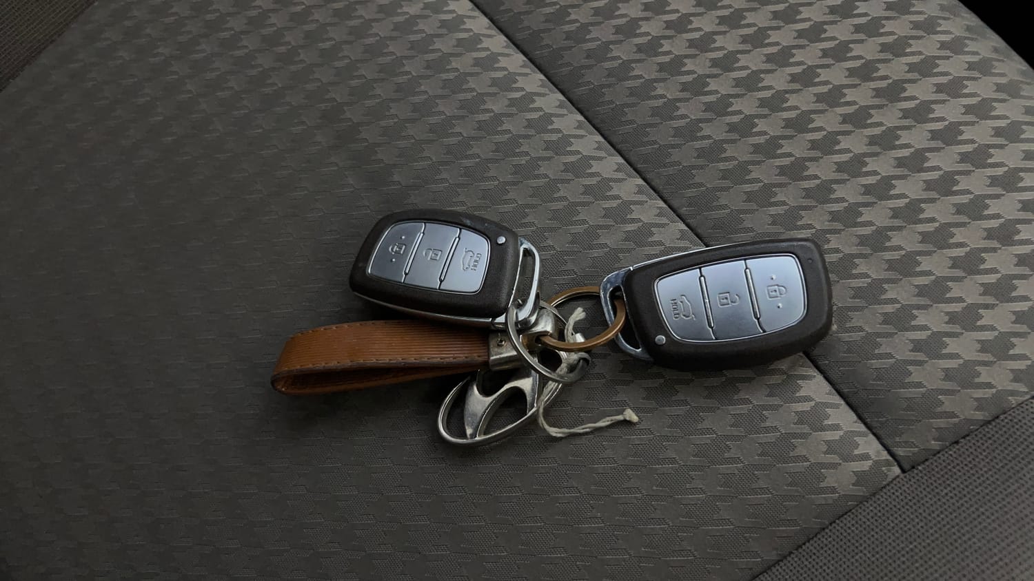 Used 2018 Hyundai Elite i20 Asta 1.2 (O) Petrol Manual extra CAR KEY VIEW