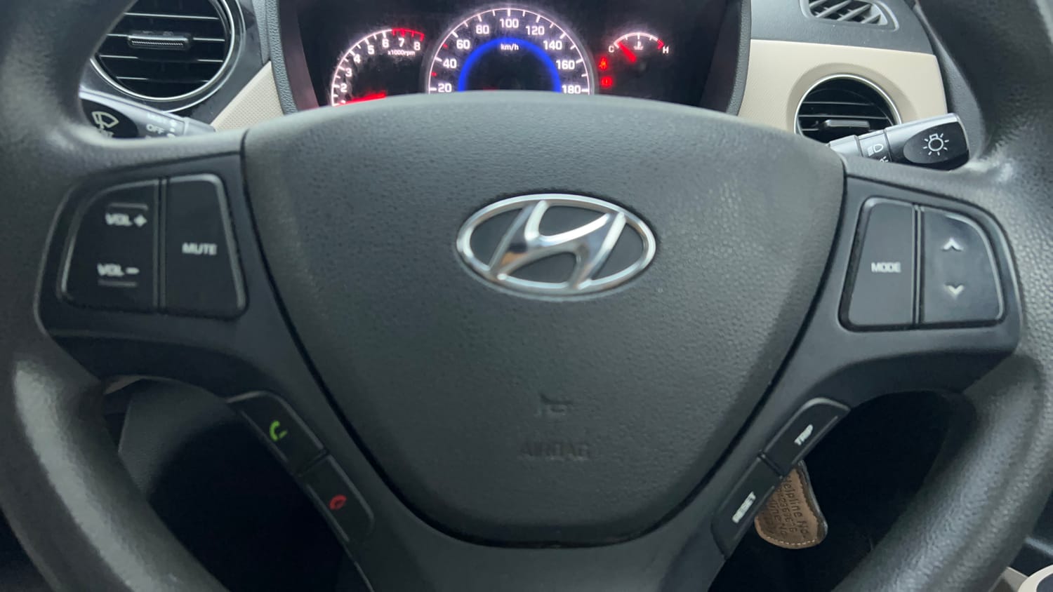 Used 2018 Hyundai Grand i10 Magna 1.2 Kappa VTVT Petrol Manual top_features Steering mounted controls