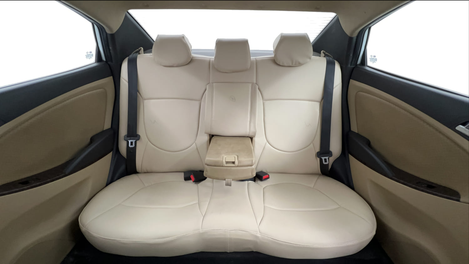 Used 2013 Hyundai Verna Fluidic 1.6 VTVT SX Opt Petrol Manual interior REAR SEAT CONDITION VIEW