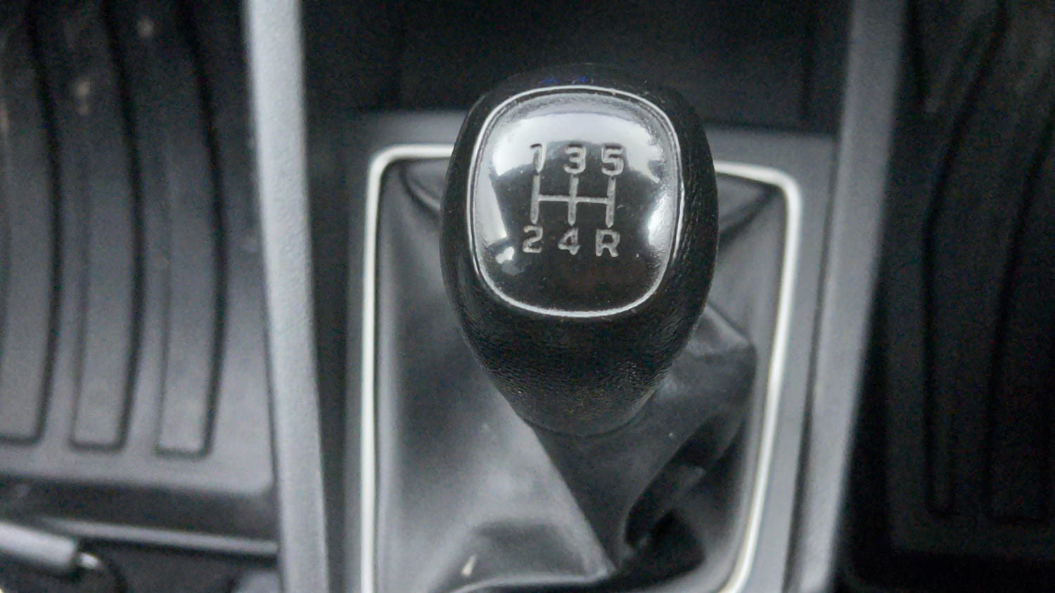 Used 2019 Hyundai Elite i20 Magna Plus 1.2 Petrol Manual interior GEAR  KNOB VIEW
