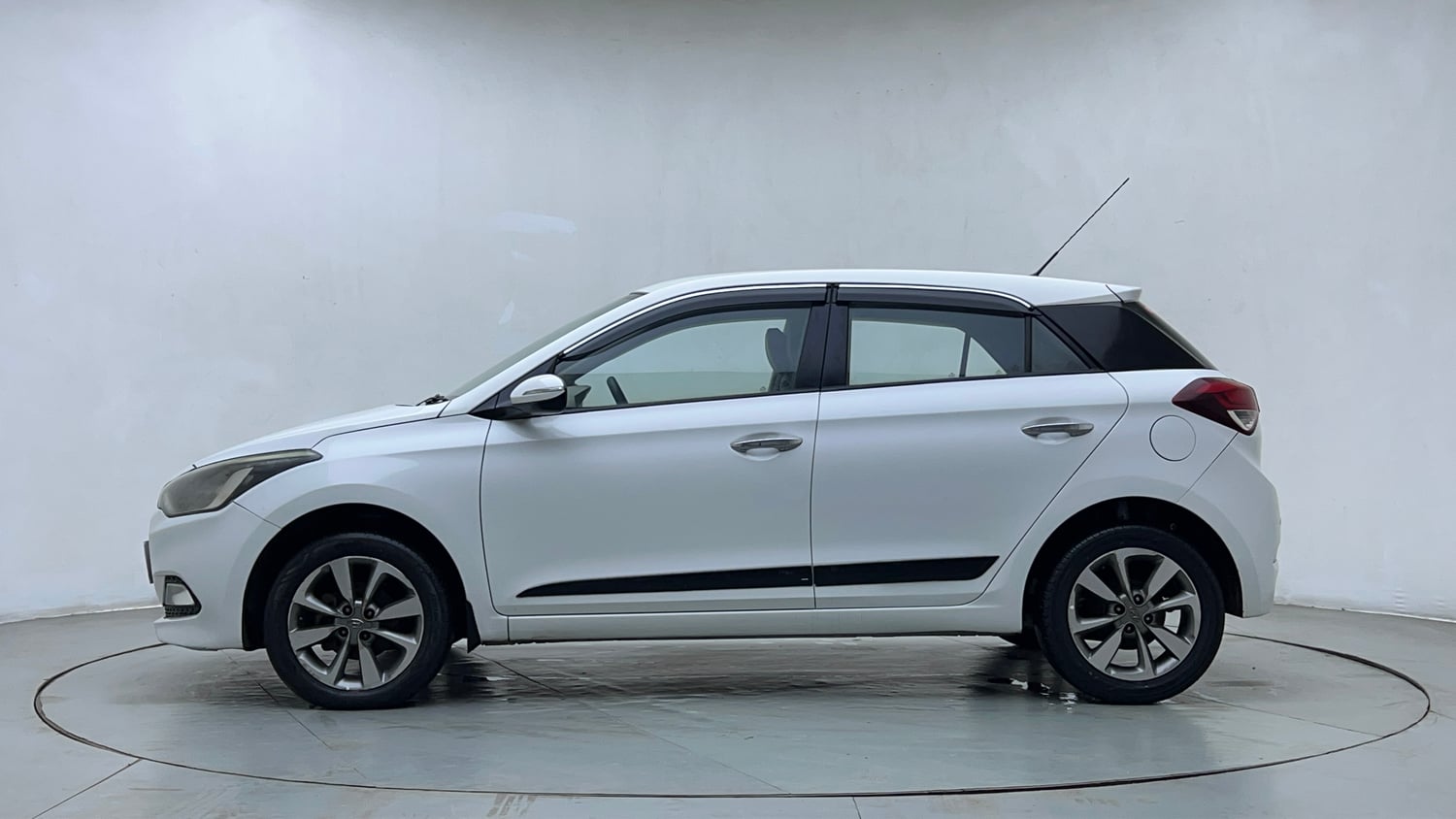 Used 2015 Hyundai Elite i20 Asta 1.2 Petrol Manual exterior LEFT SIDE VIEW