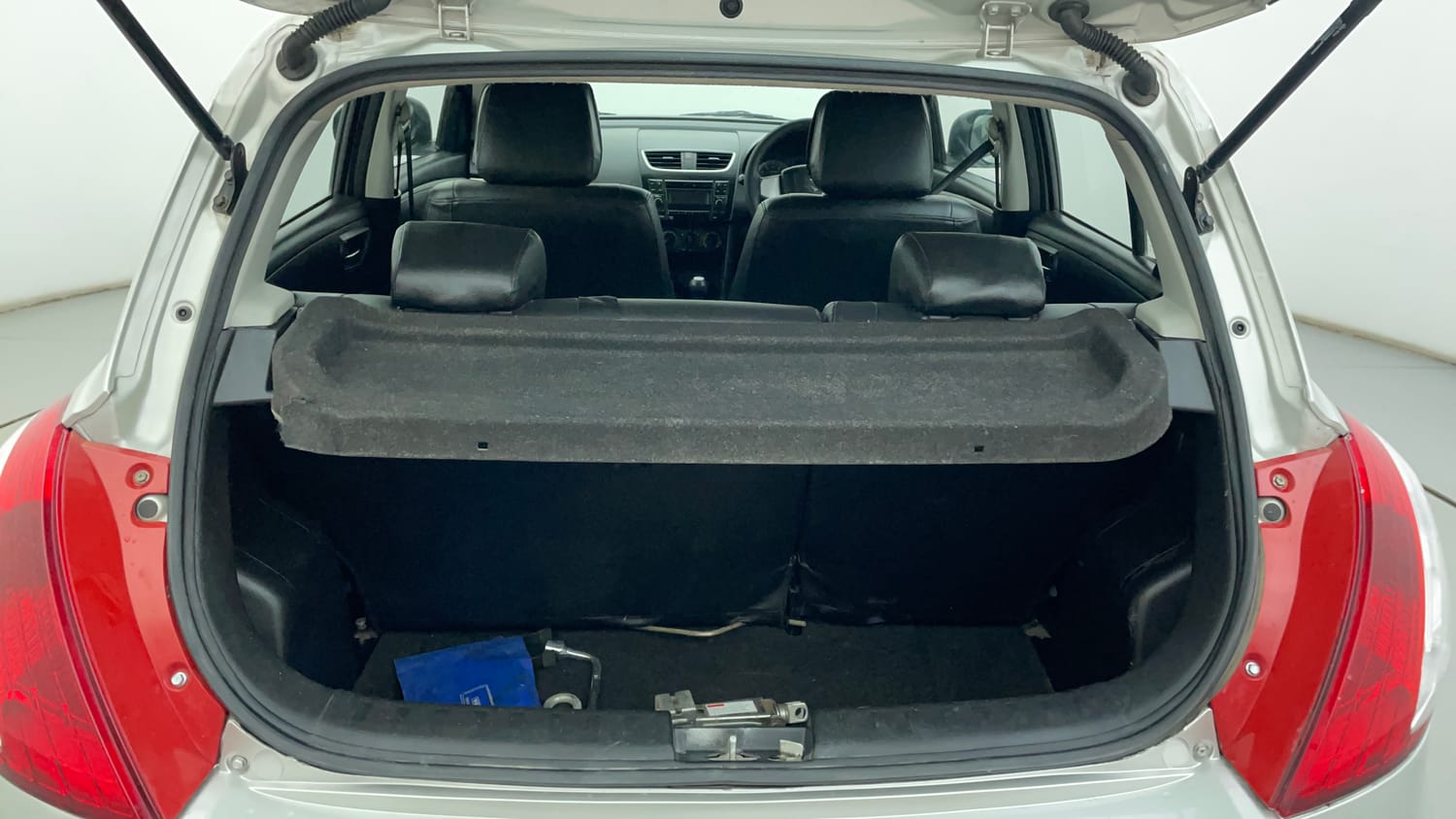Used 2017 Maruti Suzuki Swift VXi Petrol Manual interior DICKY INSIDE VIEW