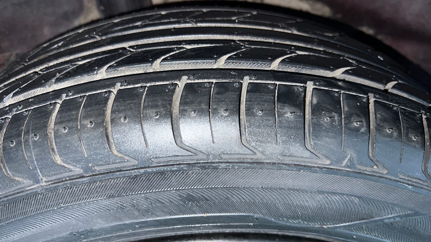 Used 2014 Honda Mobilio S Petrol Petrol Manual tyres RIGHT REAR TYRE TREAD VIEW