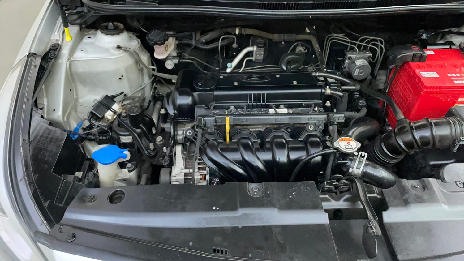 Used 2016 Hyundai Fluidic Verna 4S 1.6 VTVT SX Petrol Manual engine ENGINE RIGHT SIDE VIEW