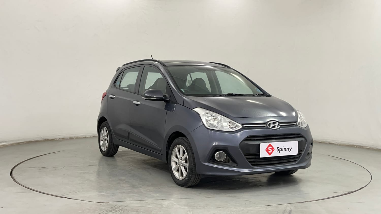 Used 2014 Hyundai Grand i10 Asta AT 1.2 Kappa VTVT Petrol Automatic exterior RIGHT FRONT CORNER VIEW