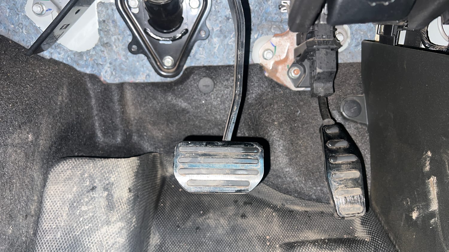 Used 2023 Maruti Suzuki Jimny Alpha AT Petrol Automatic interior PEDALS VIEW