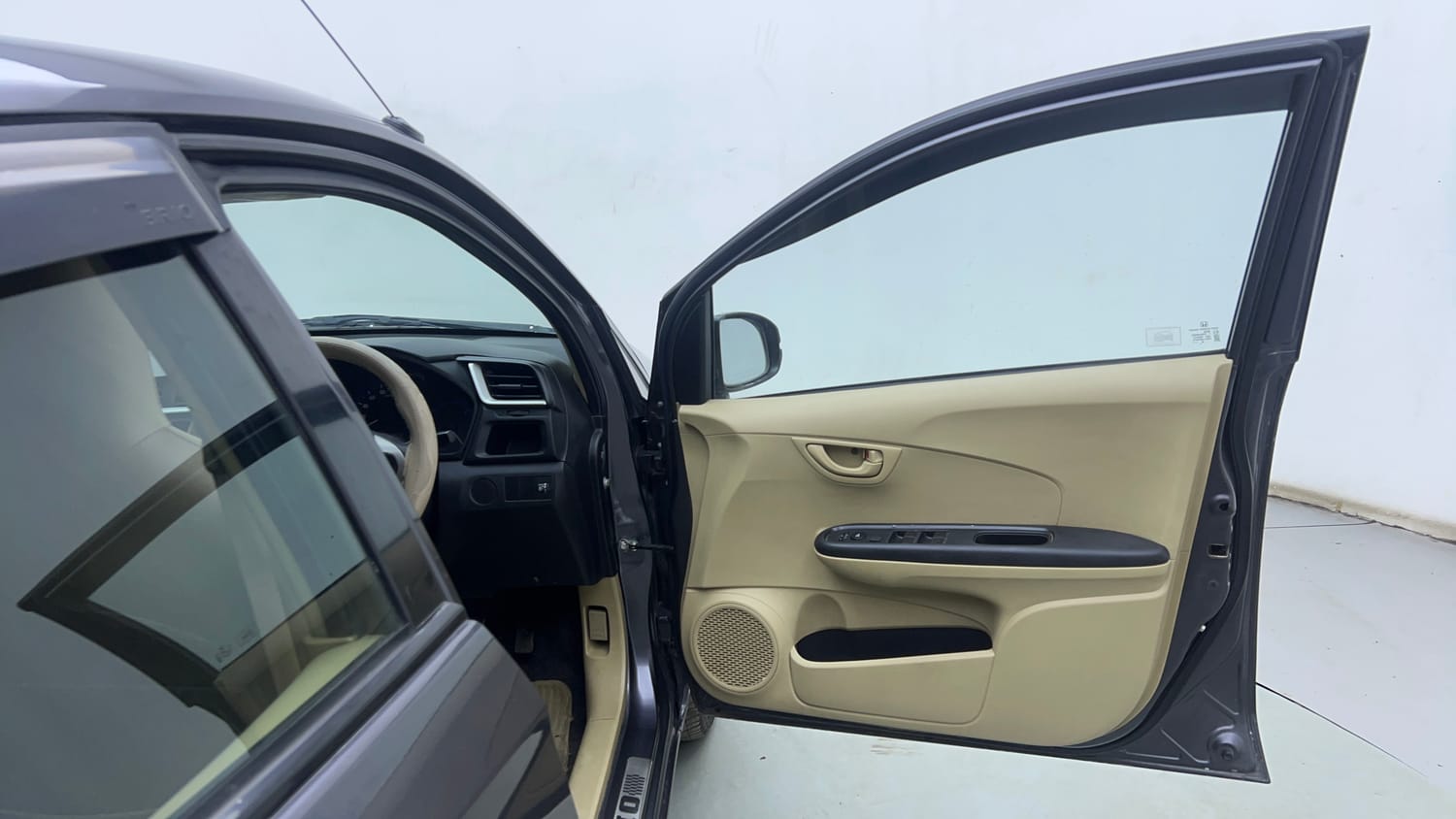 Used 2018 Honda Brio S (O)MT Petrol Manual interior RIGHT FRONT DOOR OPEN VIEW