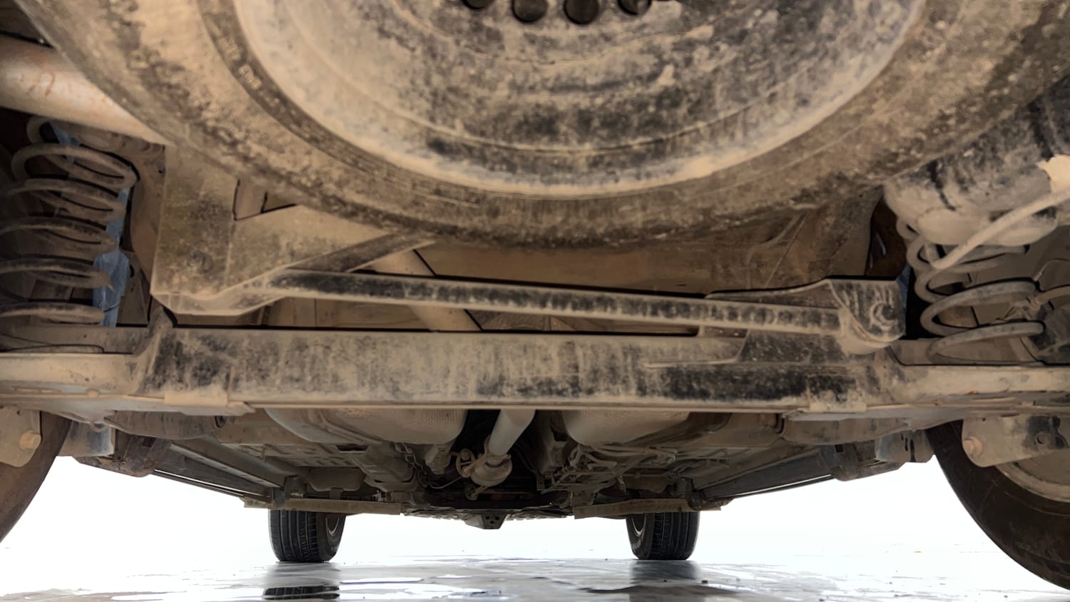 Used 2022 Tata Harrier XTA Plus Dark Edition Diesel Automatic extra REAR UNDERBODY VIEW (TAKEN FROM REAR)