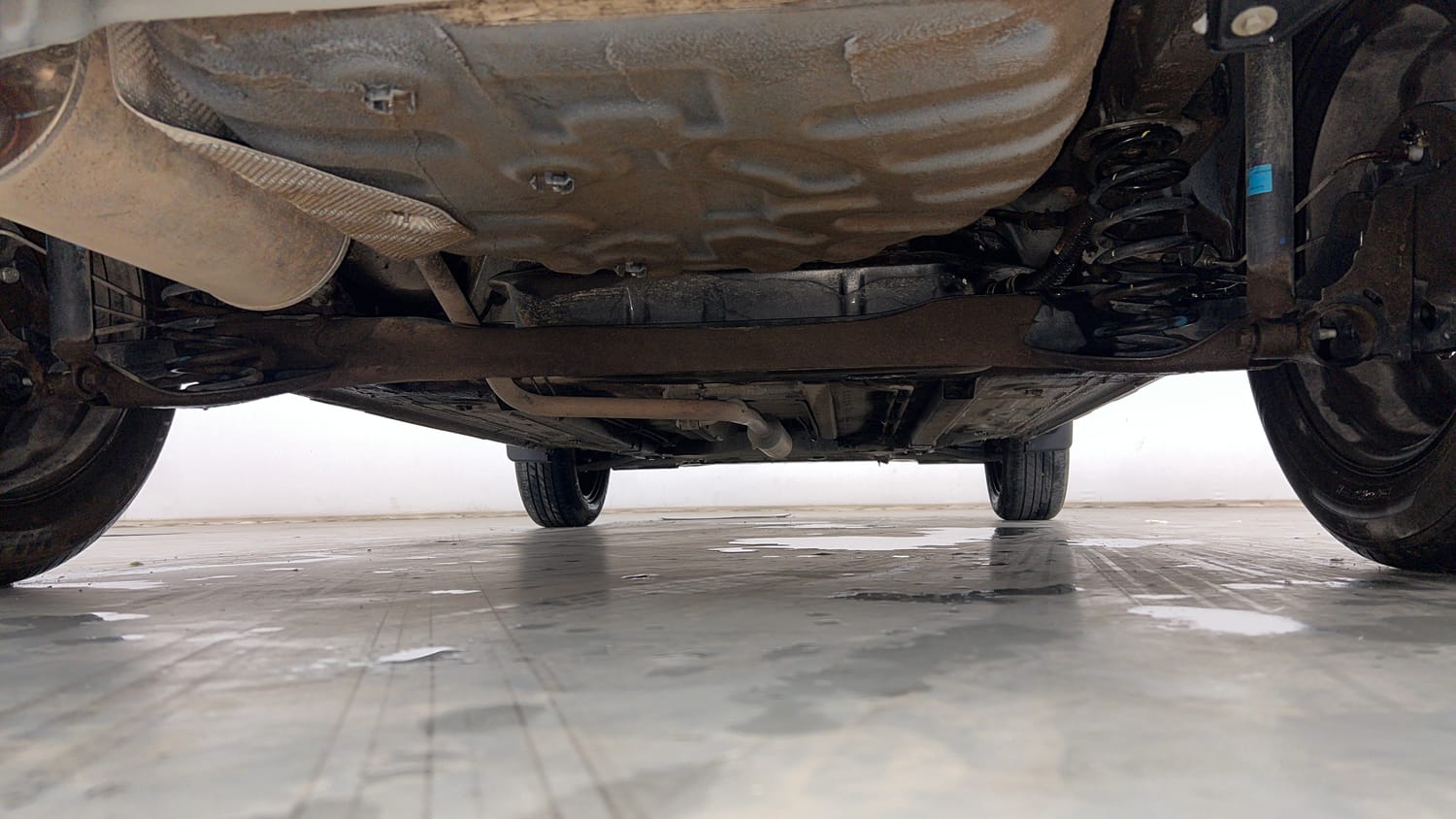 Used 2024 Renault Kiger RXL Petrol Manual extra REAR UNDERBODY VIEW (TAKEN FROM REAR)