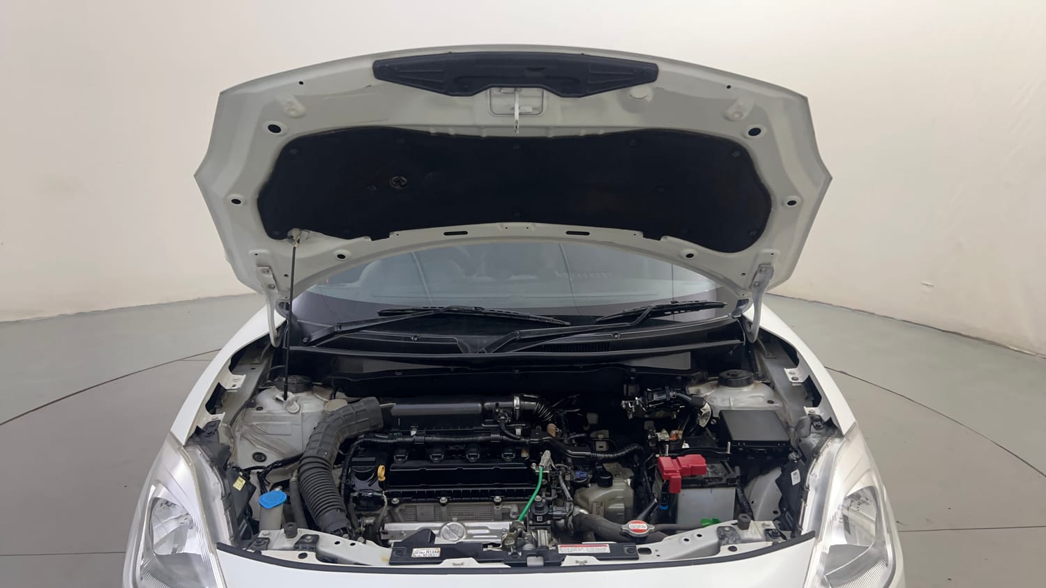 Used 2022 Maruti Suzuki Swift ZXi AMT Petrol Automatic engine ENGINE & BONNET OPEN FRONT VIEW