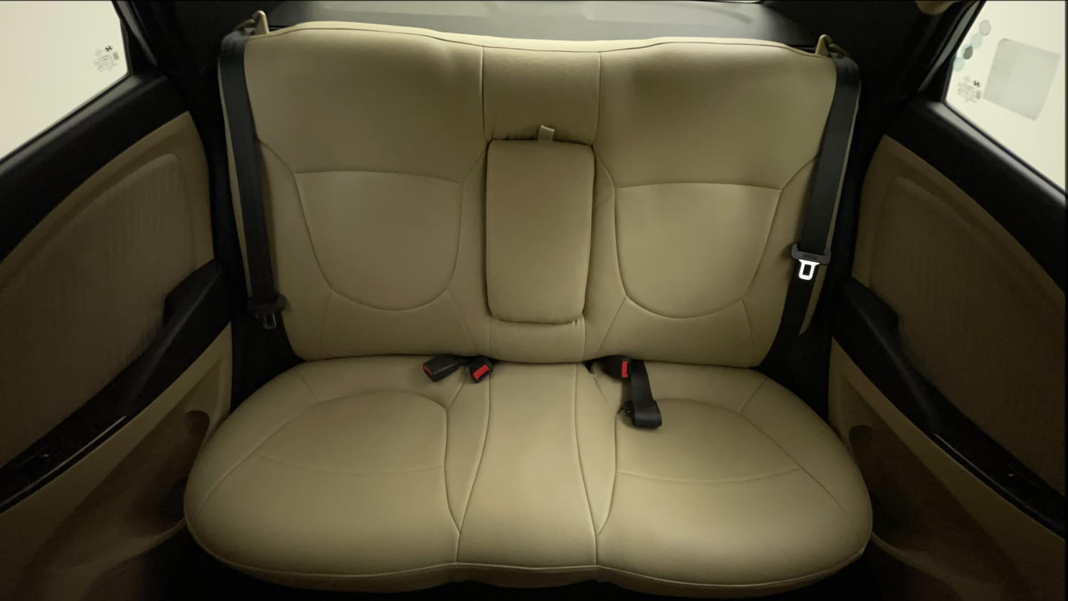 Used 2016 Hyundai Fluidic Verna 4S 1.6 VTVT SX Petrol Manual interior REAR SEAT CONDITION VIEW