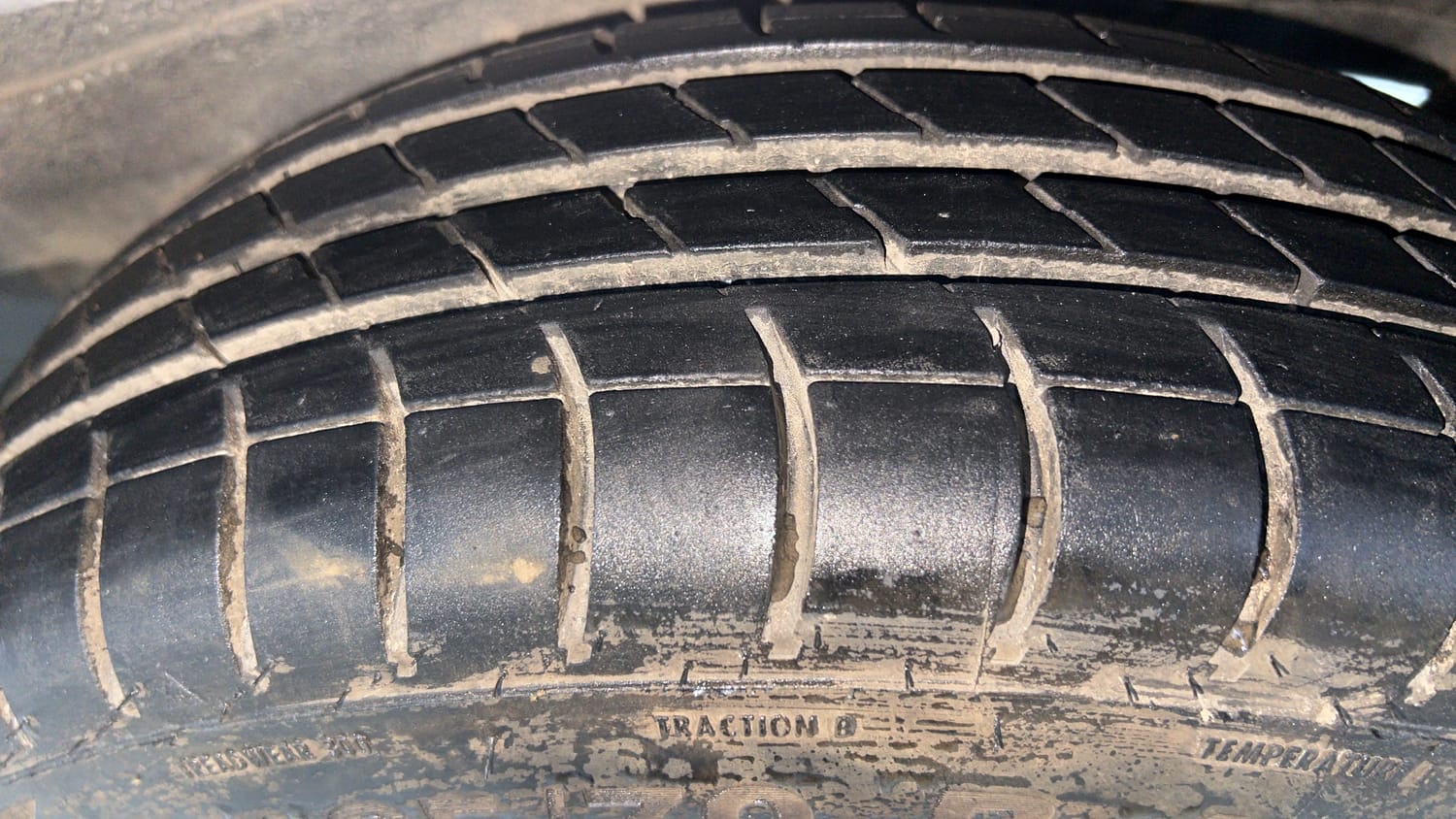 Used 2016 Maruti Suzuki Wagon R VXI Petrol Manual tyres LEFT REAR TYRE TREAD VIEW